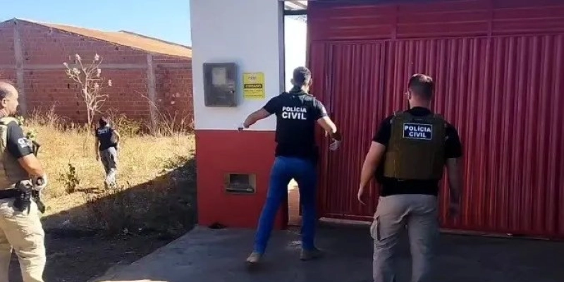 Operação conjunta cumpre quatro mandados e termina com prisão por tráfico