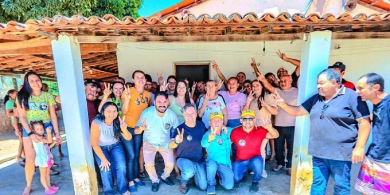 Júnior Araújo faz corpo a corpo na zona norte, visita Assentamento Santo Antônio e participa de celebração da padroeira de Cajazeiras