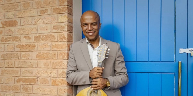 Instrumentista Wellington Gama apresenta choro clássico e autoral no Sabadinho Bom