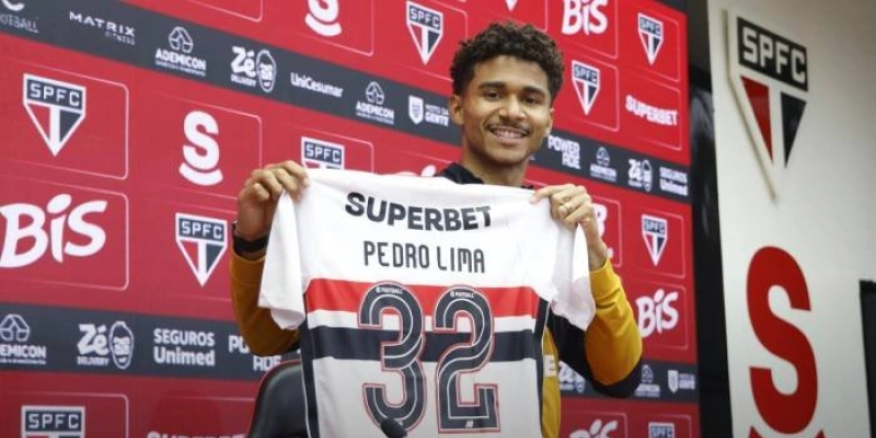 Apresentado no São Paulo, lateral paraibano Pedro Lima busca recomeço no futebol brasileiro