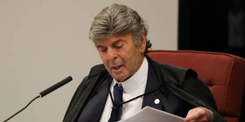 Moraes se declara impedido e Fux assume ação sobre visitas da esposa do ministro ao Senado