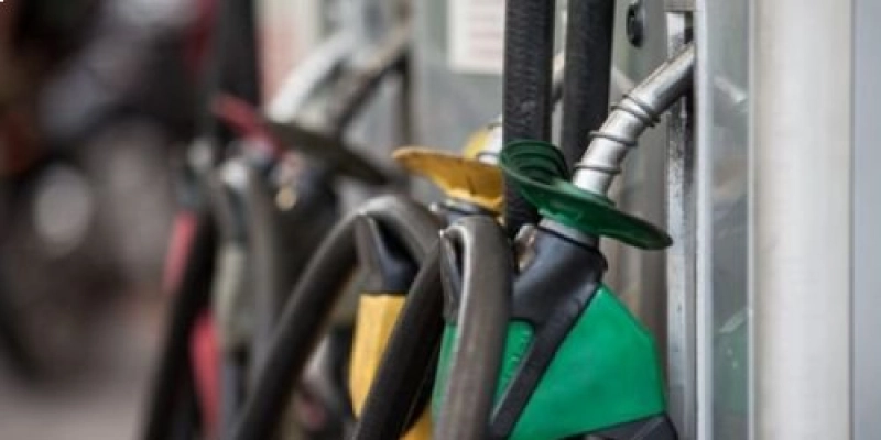 Governo deve manter subvenção de R$ 2,12 por litro de diesel por mais 30 dias