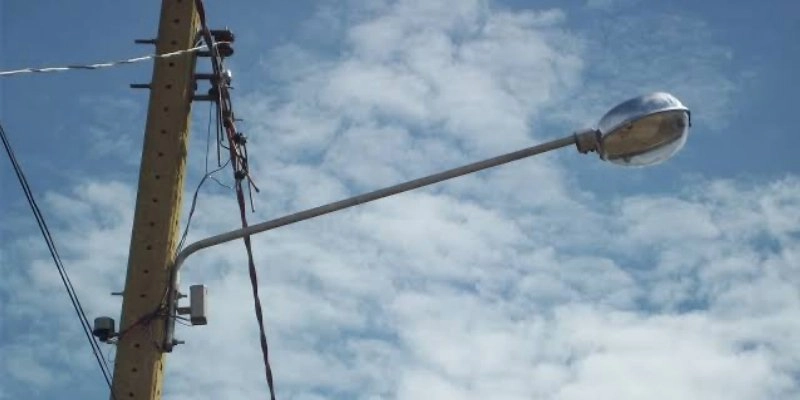 Requerimento pede criação de Programa de Iluminação Pública Rural junto à implantação de pavimentação