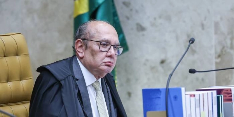 Gilmar Mendes defende identificar ministros citados no caso Banco Master antes de julgar Moraes