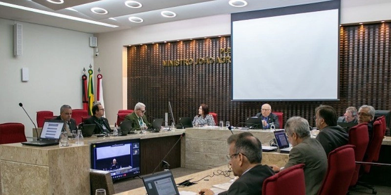 Bananeiras: TCE emite alerta sobre dispensas de licitação e documentação de contratos