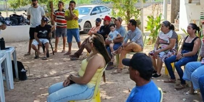 Prefeitura de Lastro realiza cadastramento do Garantia Safra e distribui silagem a produtores rurais