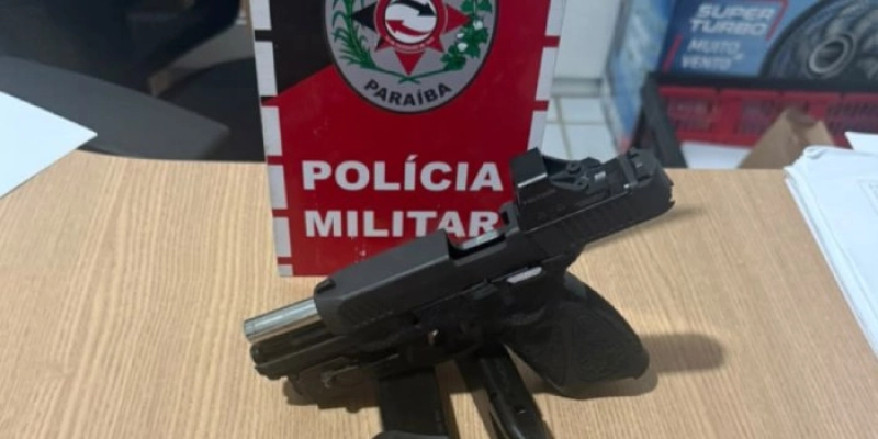 Força Tática intercepta Amarok e prende dois homens com pistola 9mm em Sousa