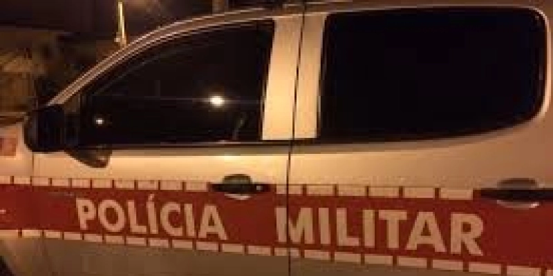 ROTAM aborda dupla na saída de ‘boca de fumo’ e apreende drogas e cadernos de anotações em Nazarezinho