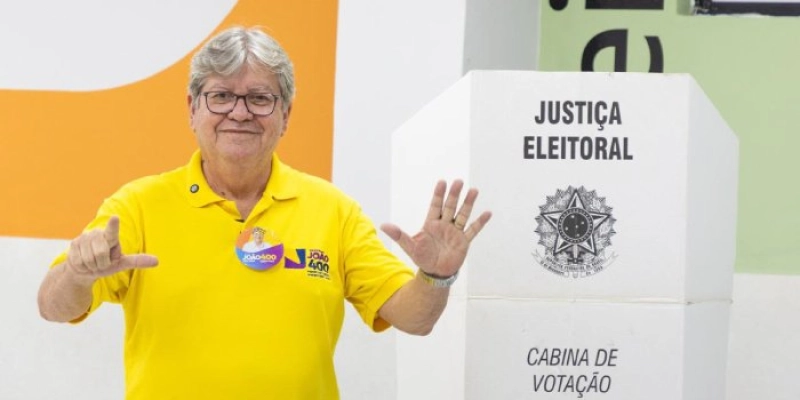 João Azevêdo destaca campanha propositiva e manifesta confiança na vitória da chapa completa