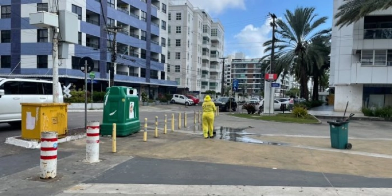 Prefeitura reforça ação de limpeza no Parque das Águas e em outros pontos da cidade nesta terça-feira