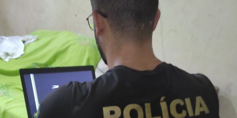 Operação da Polícia Federal mira armazenamento de pornografia infantil em Catolé do Rocha