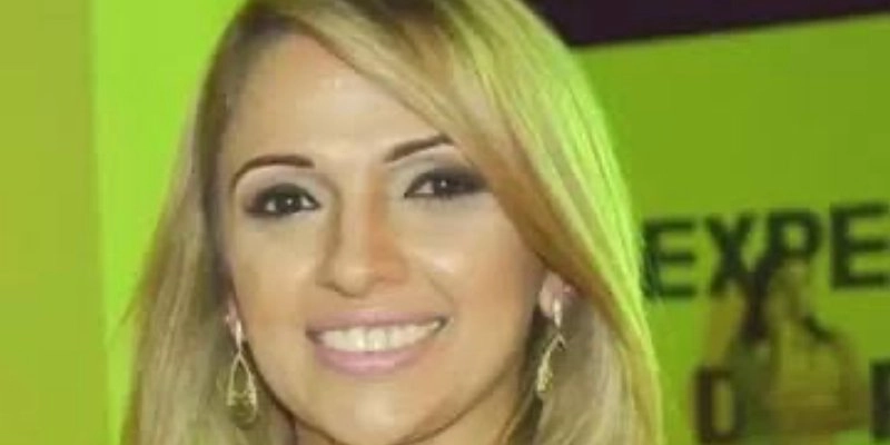 Ex-prefeita de Joca Claudino, condenada em processos judiciais, é conduzida pela PM nesta quinta-feira