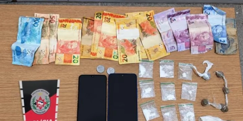 Ação da Polícia Militar apreende cocaína, maconha e motocicleta em imóvel abandonado na PB