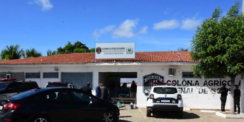 Homem sob monitoramento eletrônico é conduzido à Colônia Penal de Sousa por descumprir Medida Cautelar