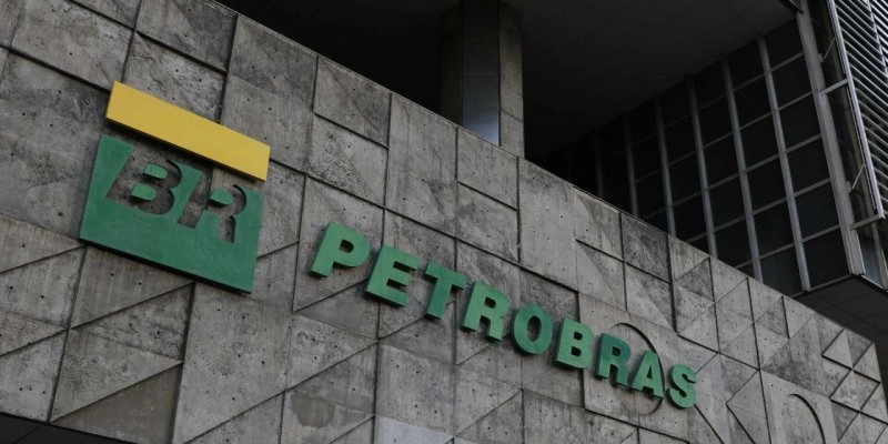 Petrobras alcança R$ 800 bilhões em valor de mercado e renova máxima histórica na Bolsa