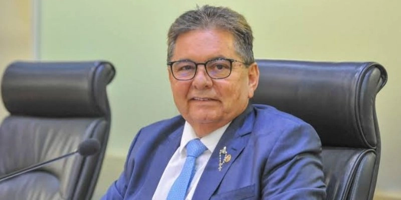 Galdino revela interesse pela Educação e não descarta integrar governo Lucas Ribeiro