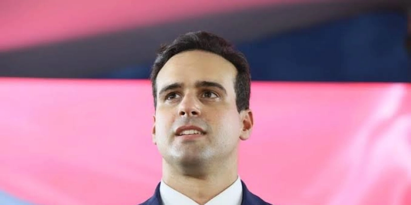 Lucas Ribeiro visita obras e entrega ações em Pombal e Patos, nesta quarta