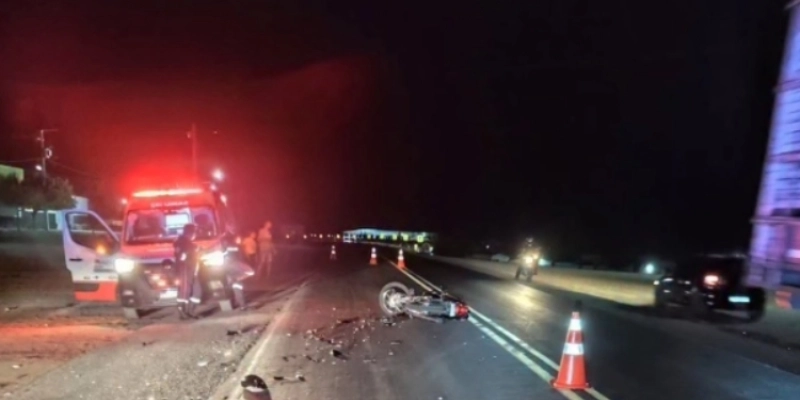 PRF atende sinistro de trânsito envolvendo duas motocicletas na BR-230, em Patos