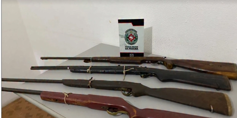 Forças de segurança apreendem espingardas e prendem suspeito de ameaça contra a própria filha