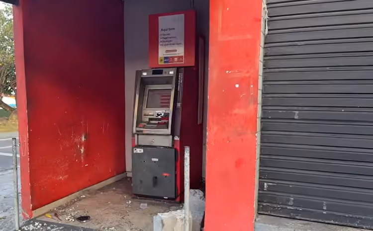 Criminosos usam explosivos em caixa eletrônico, mas não conseguem levar dinheiro