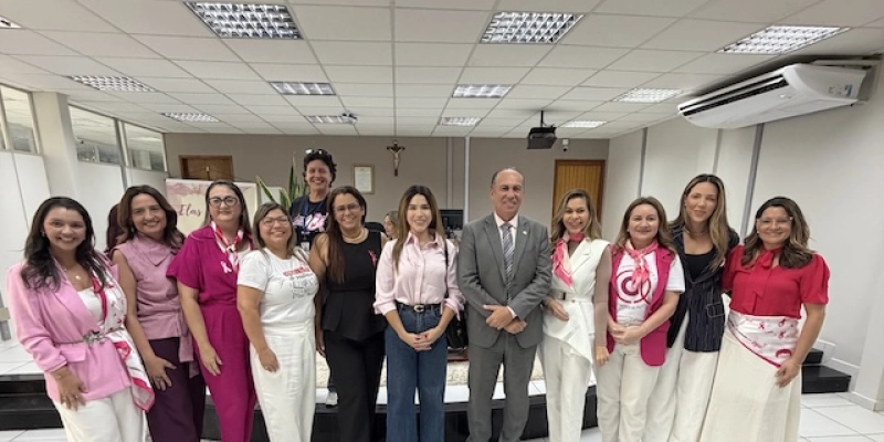 Secretárias de Saúde e Assistência Social participam de evento em alusão ao Dia do Servidor Público e ao Outubro Rosa