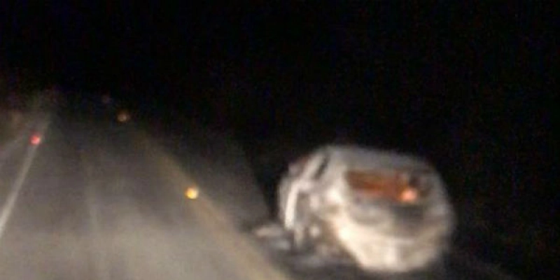 Carro é encontrado em chamas entre os Municípios de Sousa e Uiraúna nesta quarta-feira; Imagem