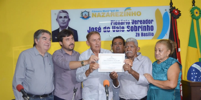 Entrega de título de cidadão, inauguração de praça na sessão de encerramento dos trabalhos 2019 na Câmara Municipal em Nazarezinho; Fotos e Vídeo 