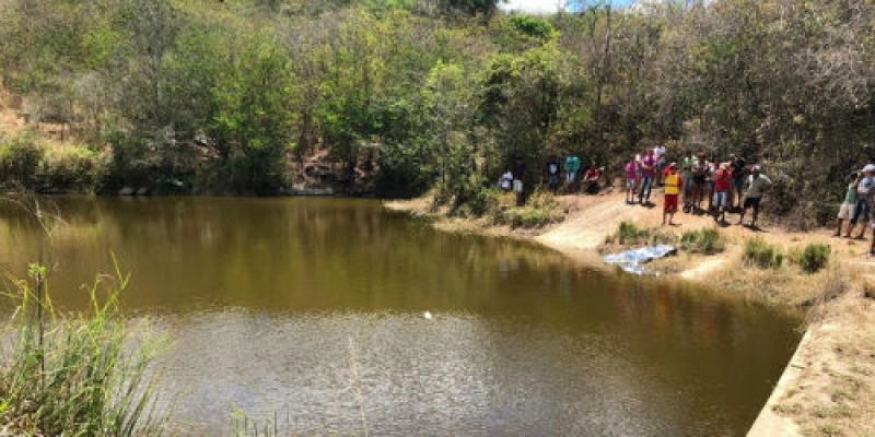 Na Paraíba – Adolescente de 12 anos de idade morre afogada em barreiro, após matar aula 