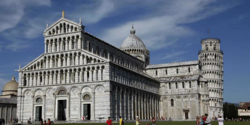 Tiroteio deixa ao menos três feridos em Pisa, na Itália