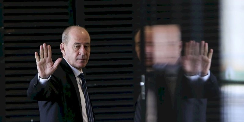 Fernando Azevedo e Silva anuncia que vai deixar o Ministério da Defesa