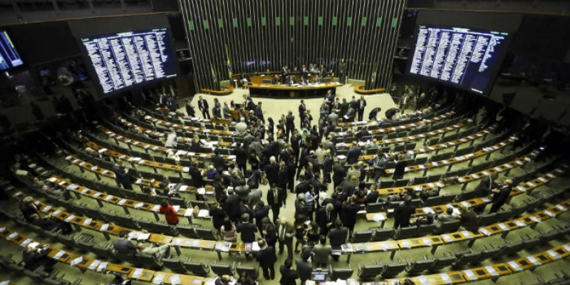 Flexibilização de despesas de universidade pode ser vetada