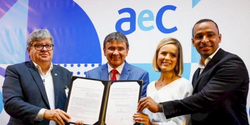 João Azevêdo e ministro Wellington Dias acompanham inserção de beneficiários do Bolsa Família no mercado de trabalho