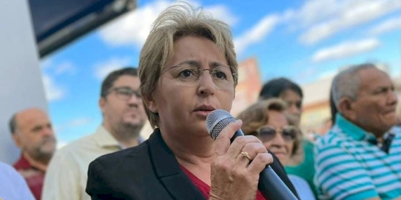 Prefeita de Uiraúna é investigada pelo MP acusada de efetuar nomeações irregulares de servidores