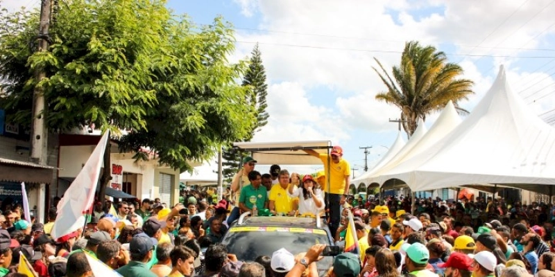 Caravana 40° no Brejo é marcada por mais apoios à campanha de Pollyanna