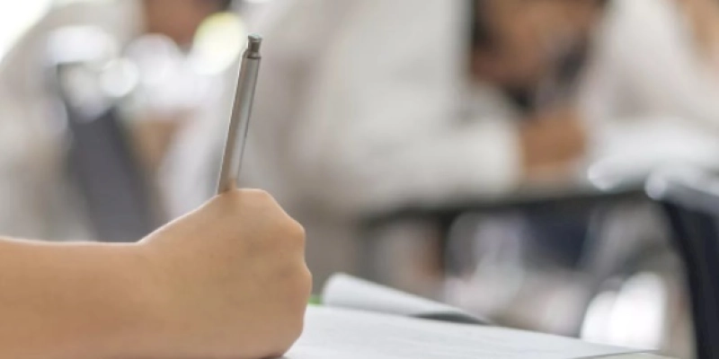 Começam inscrições no concurso para professor efetivo da UEPB