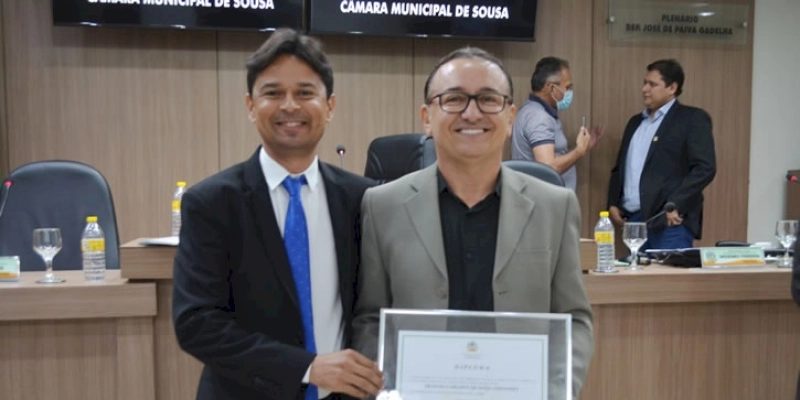 Dinart Fernandes é Homenageado pela Câmara de Vereadores com o Título de Cidadão Sousense; Imagens e Vídeo 