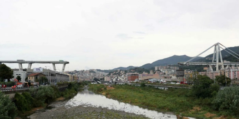 Pelo menos 20 mortos após queda de viaduto na Itália; Número deve aumentar