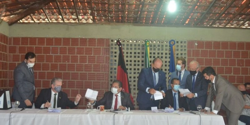 Assembleia enviará requerimento a toda bancada federal do Nordeste solicitando manutenção da Operação Carro-Pipa