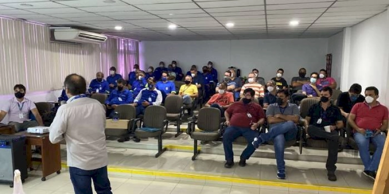 Professores da Faculdade SENAI participam de palestra na CAGEPA