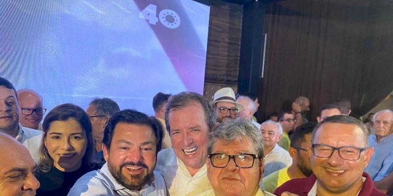 Tyrone reafirma nome de Zenildo como pré-candidato em Sousa, ver sua Esposa Mariana qualificada para ocupar a vice, e diz que encontro com Gilbertão foi de amigos; Assista 