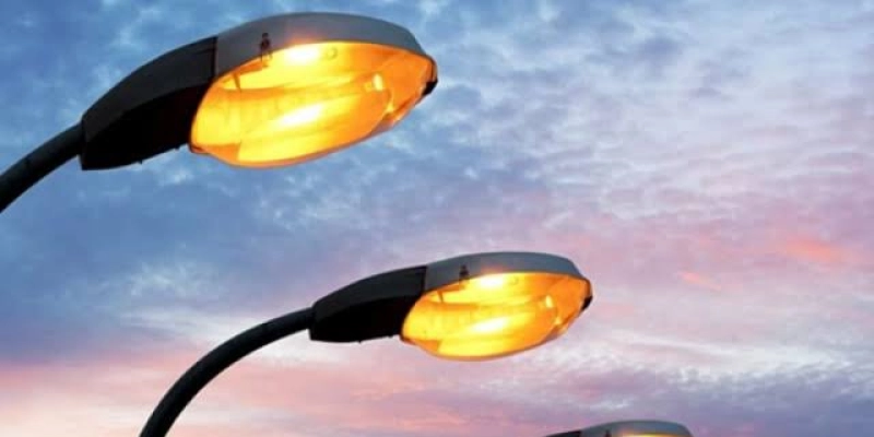 Pleno nega pedido de liminar para suspender lei que extinguiu cobrança da taxa de iluminação pública