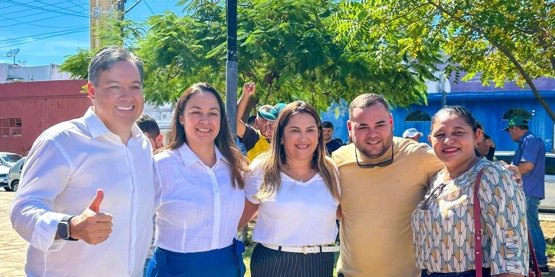 Ao lado de Zé Aldemir, Júnior Araújo celebra entrega de novo maquinário para infraestrutura de Cajazeiras