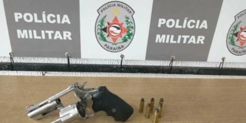 Jovem é detido com arma de fogo durante rondas realizadas pela polícia militar 