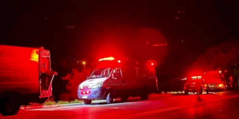 Várias vítimas, após ônibus tombar na BR-116, em Cachoeira dos Índios