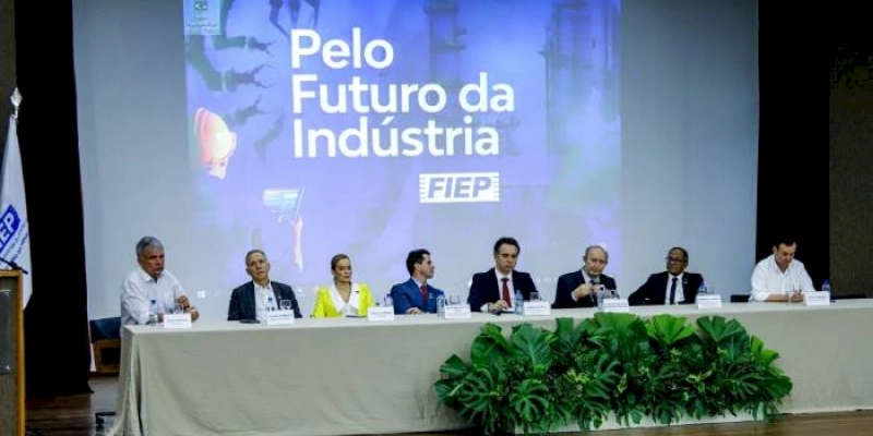 Presidente da República em Exercício profere palestra para empresários na FIEP