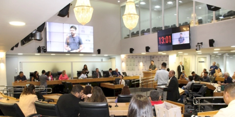 ALPB debate violência contra a mulher na Paraíba durante sessão especial