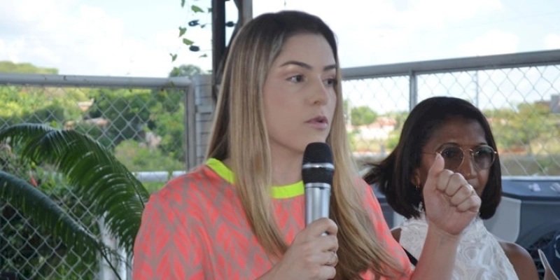 Sindicato dos Agentes Comunitários de Saúde, e de Endemias, parabeniza Advogada, Dra. Taisa Gadelha pelo seu aniversário, e lembra conquistas