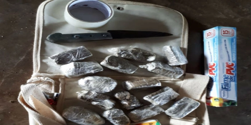 GTE desarticula "Boca de Fumo", prende homem e apreende maconha em São José de Piranhas
