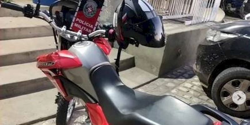 Policiais Militares recuperam moto roubada pouco mais de uma hora depois da ação