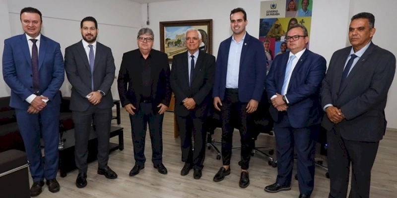 João Azevêdo recebe governador em exercício do Piauí e dialoga sobre potenciais econômicos do Nordeste
